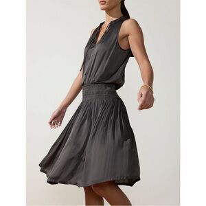 🐰Brochu Walker Francine V-Neck Sleeveless Smocked Waist Midi Dress Gray L